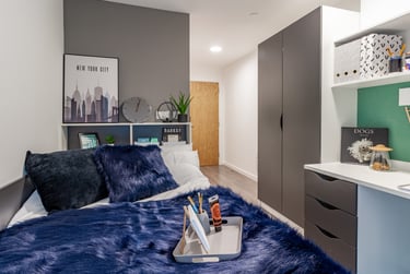 Skyline En Suite - Image 1